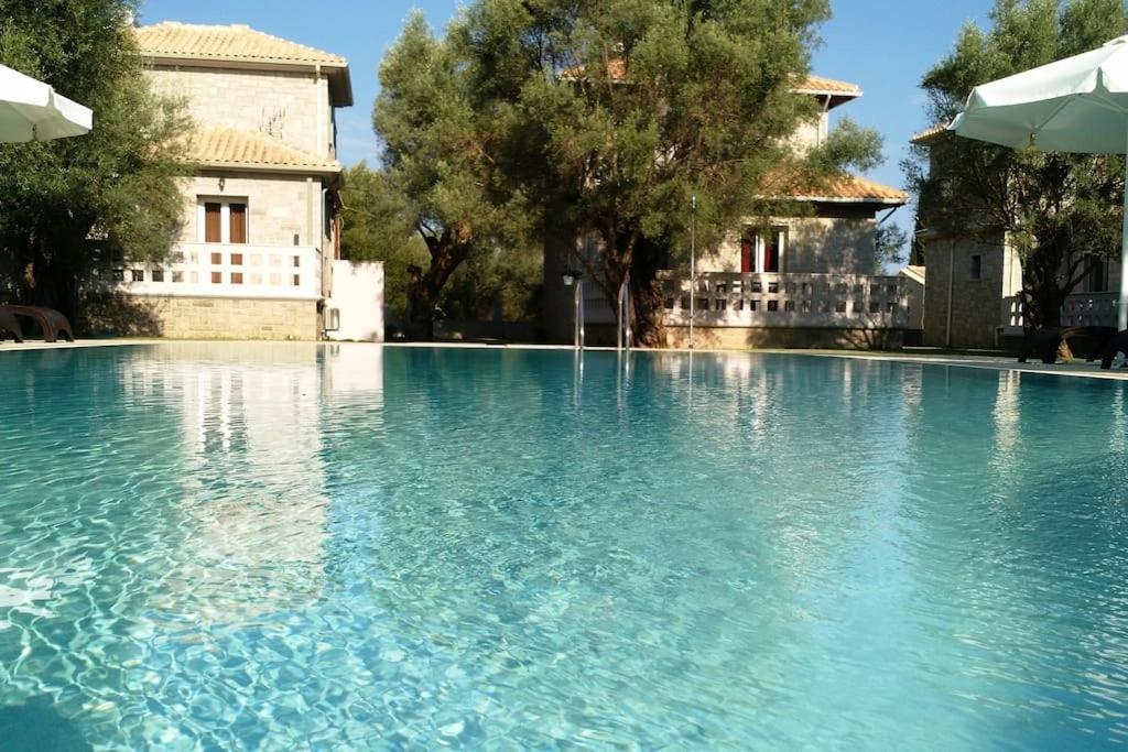 Villa *Drosia*/5' From Town & Sea/Mountain View Frínion Екстериор снимка
